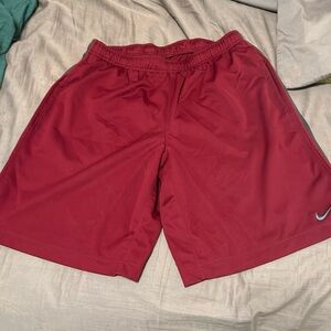 NIKE MENS GYM SHORTS DARK RED GREY LARGE 10 INCH INSEAM